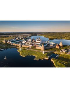 Соловки, белухи и монастырь